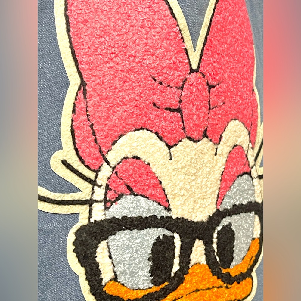 New 10/12 girls denim button down top with fuzzy Daisy Duck patch - Picture 3 of 4